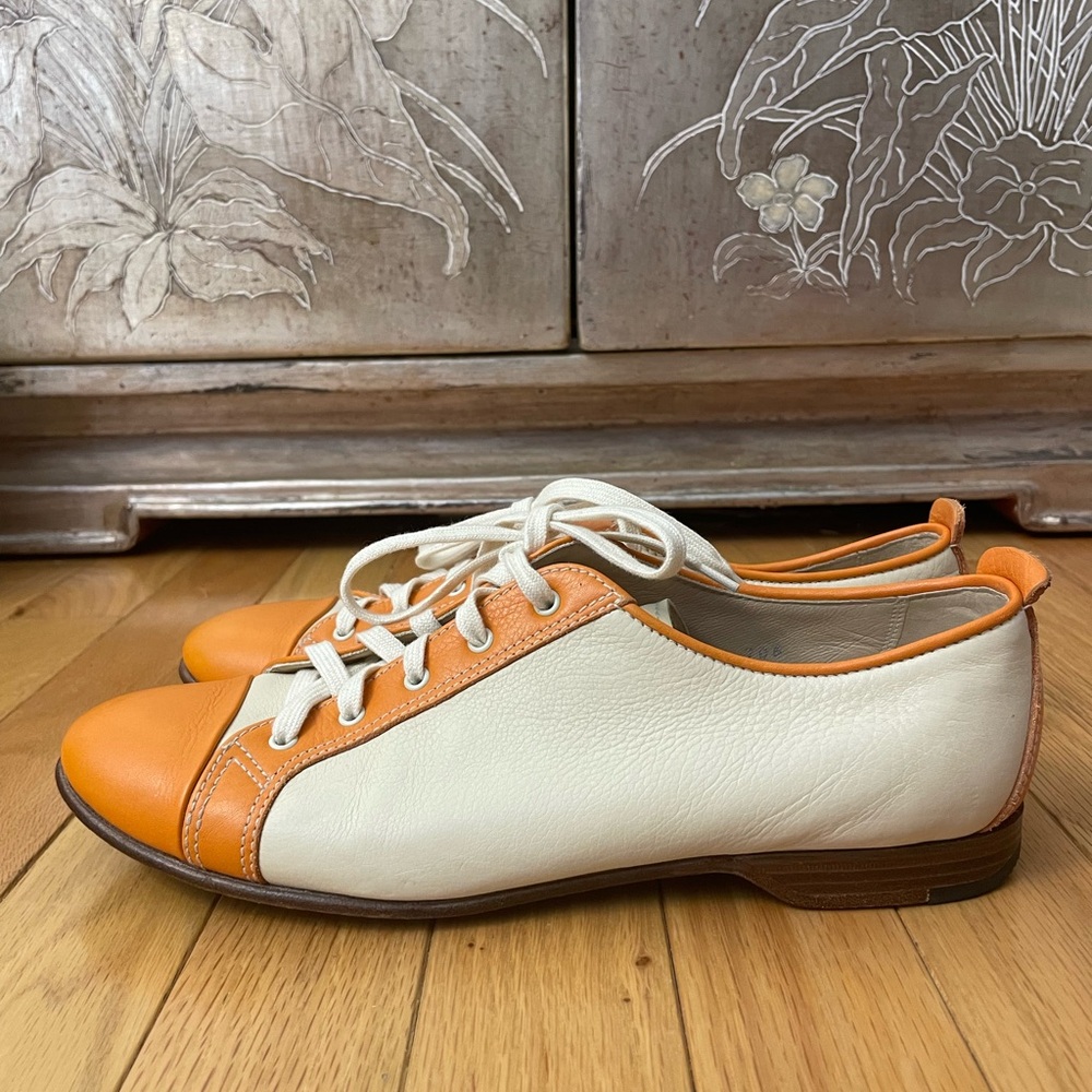 Gravati Orange and Cream Women's Saddle Shoes Size 8.5 - Picture 4 of 13